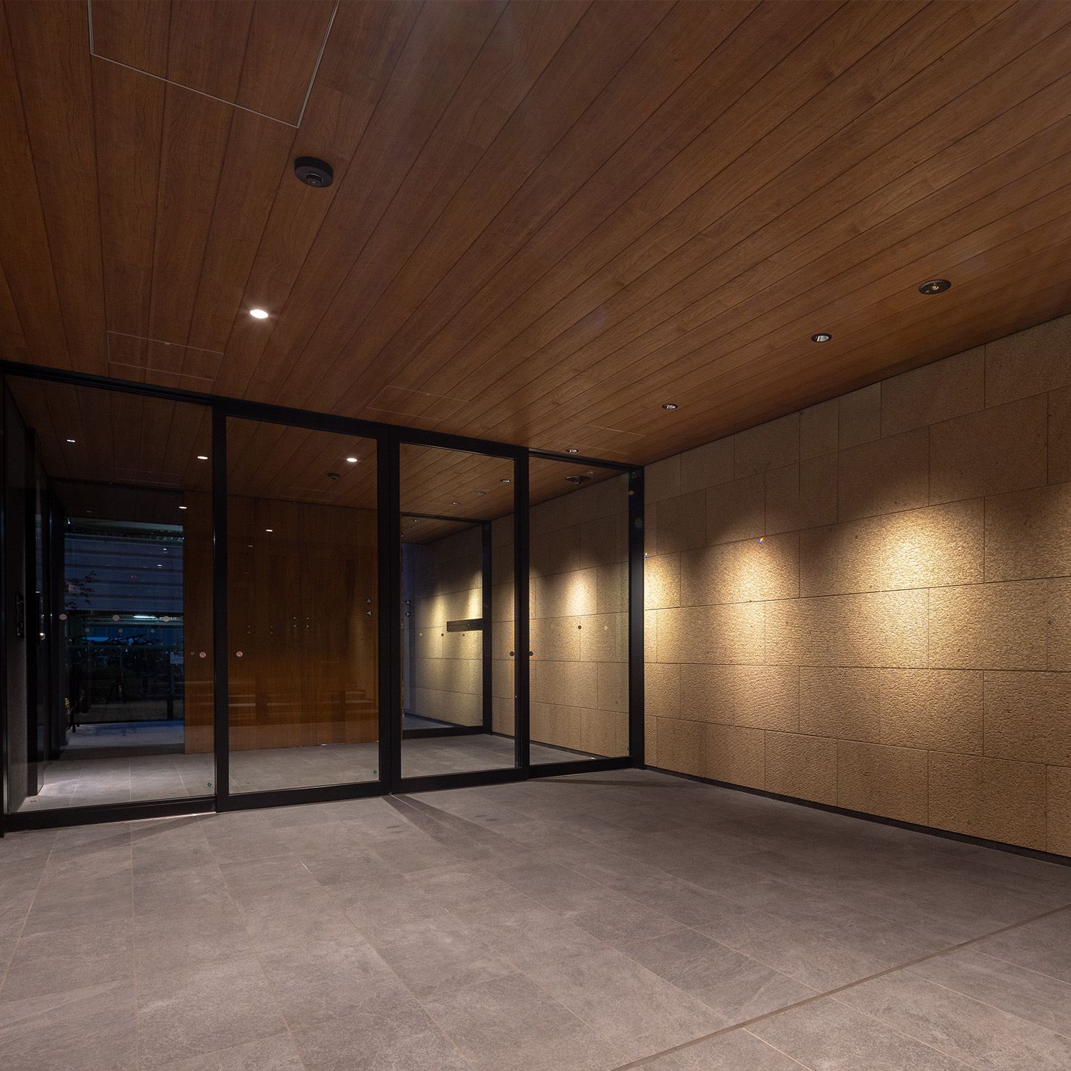 増築棟エントランス