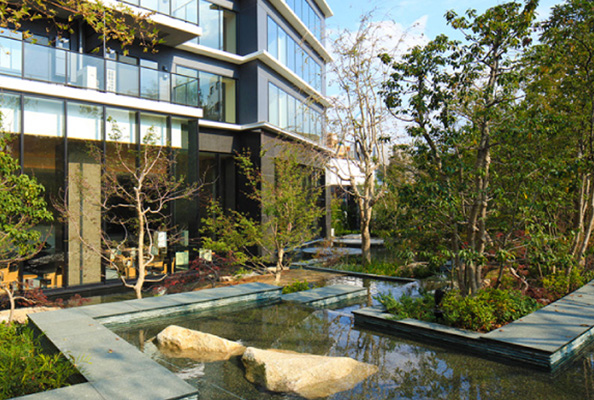 コンフォリア新宿イーストサイドタワー